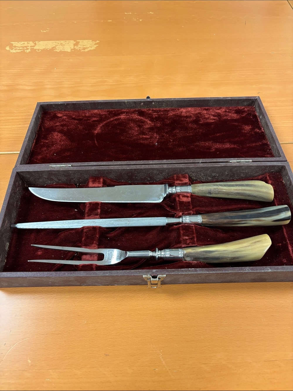 Horn Handled Carving Set with Knife, Fork and Steel - Brown